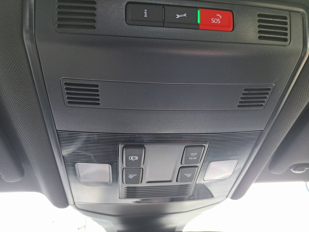 Used 2024 Volkswagen Jetta GLI 40th Anniversary Edition image 22