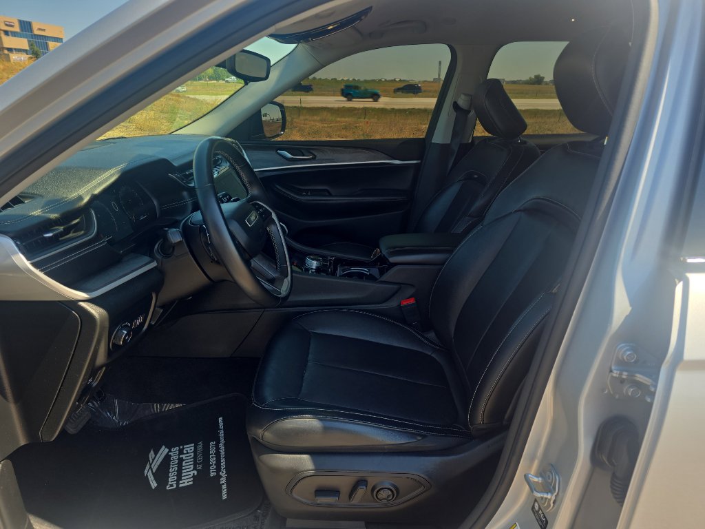 Used 2021 Jeep Grand Cherokee L Limited image 10