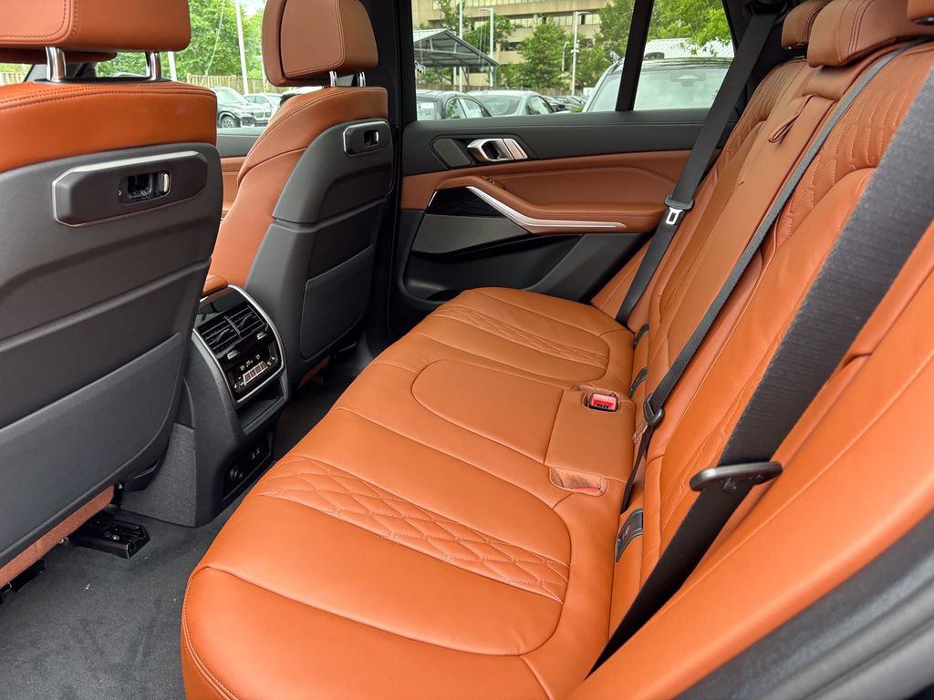 New 2026 BMW X5 xDrive40i w/ M Sport Package AWD/4WD image 32