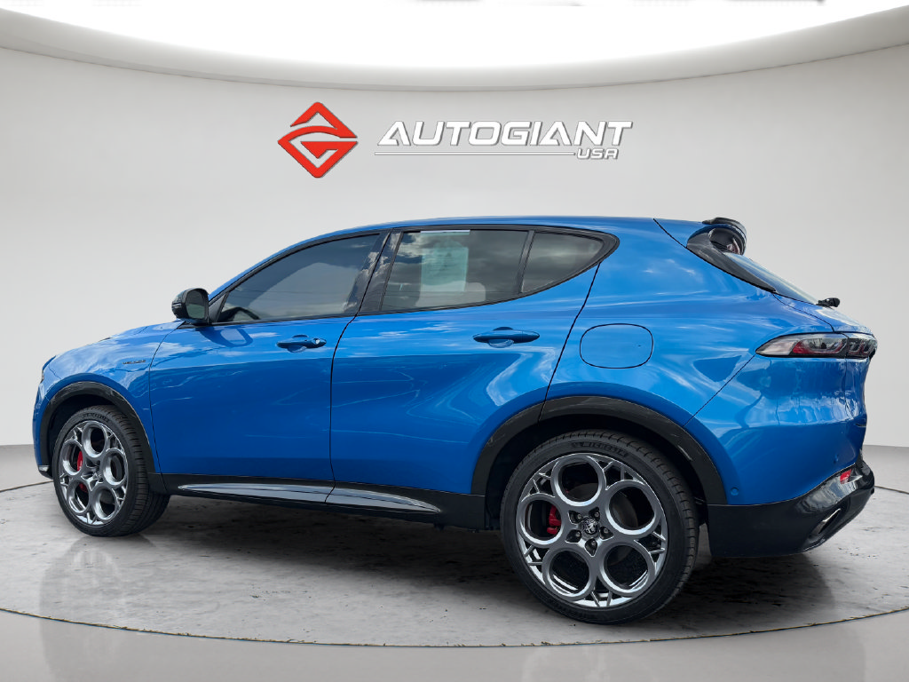 Used 2024 Alfa Romeo Tonale Veloce AWD/4WD image 3