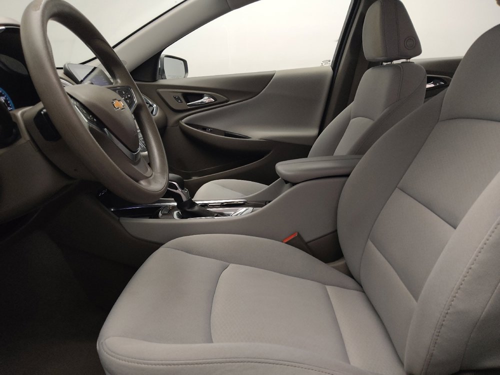 Used 2021 Chevrolet Malibu LT image 17