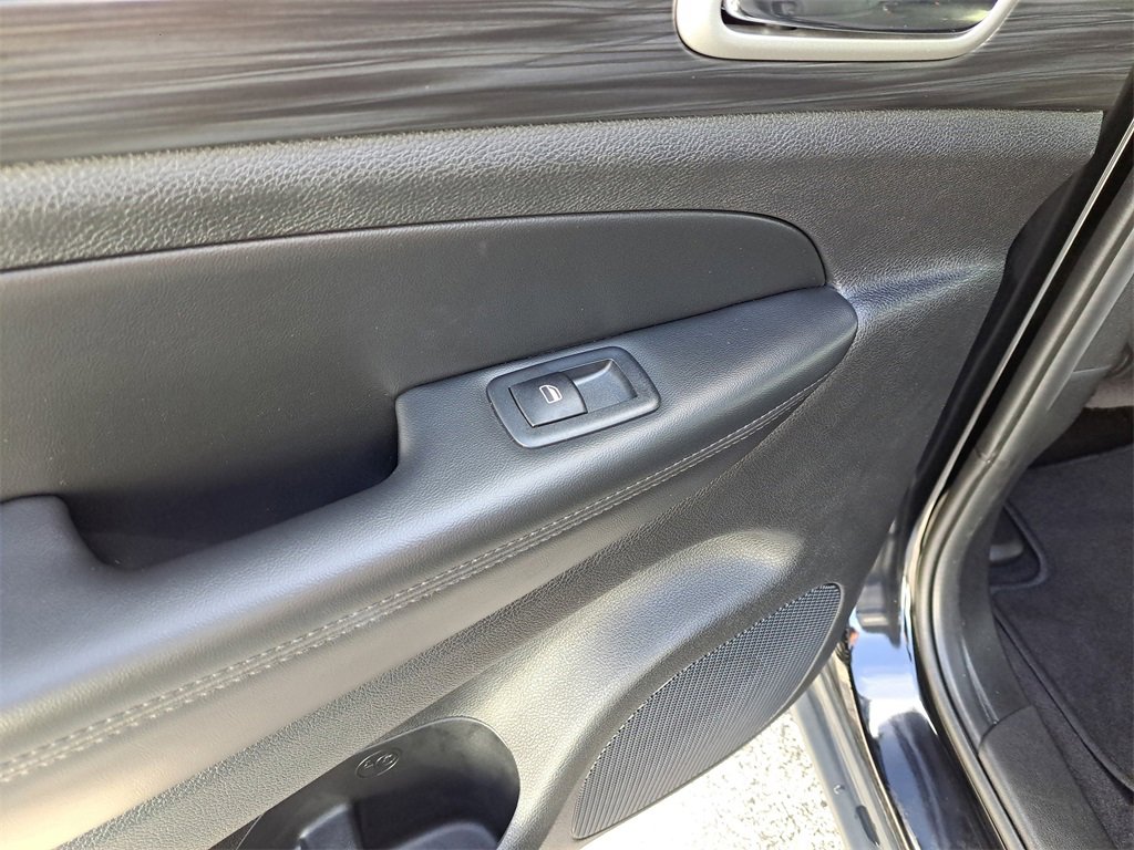 Used 2022 Jeep Grand Cherokee Laredo E w/ Security & Convenience Group image 10