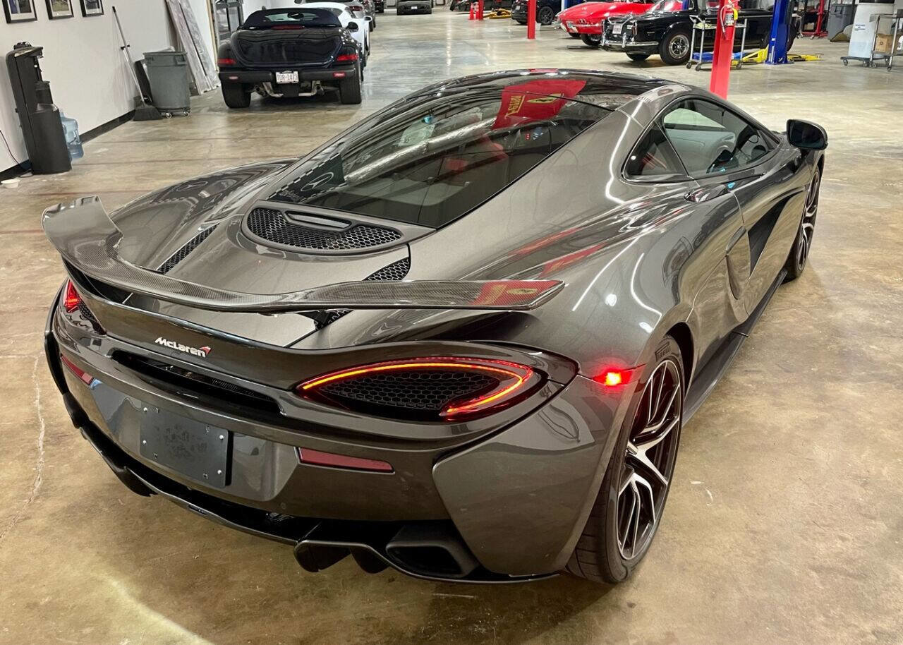 Used 2017 McLaren 570S image 27