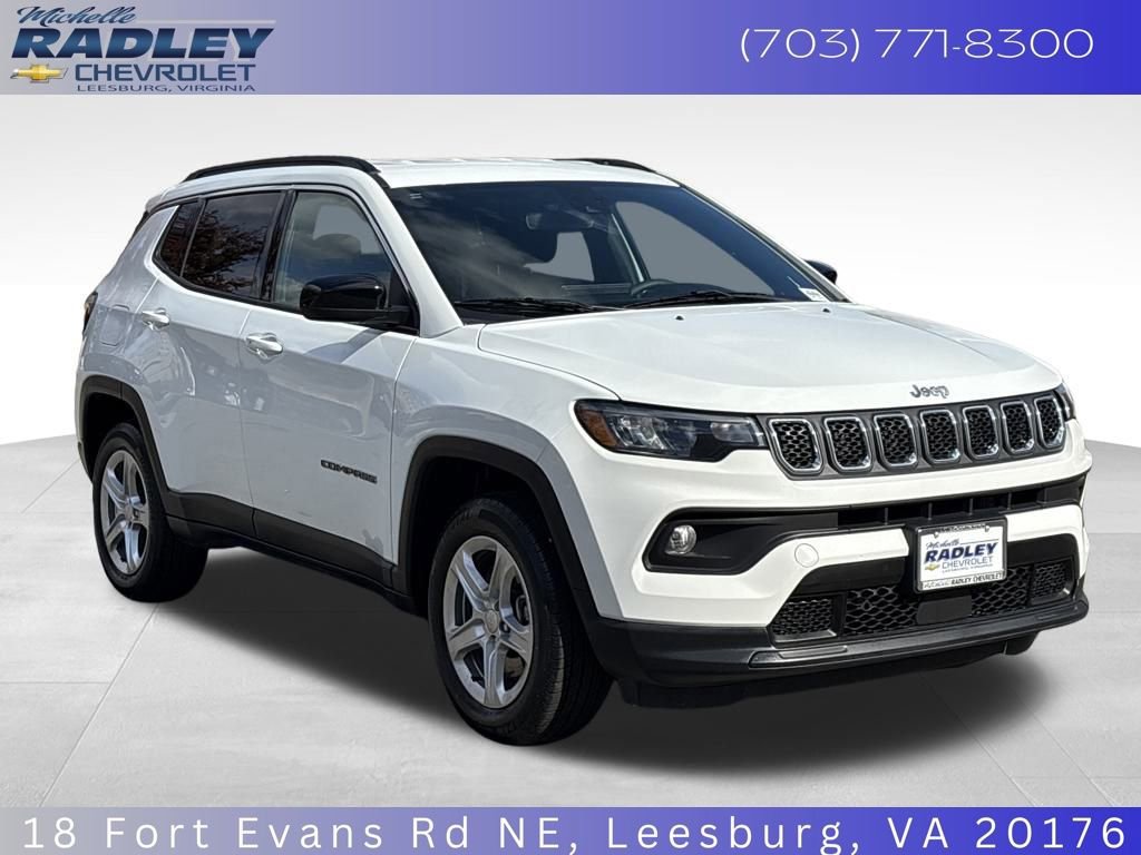 Used 2024 Jeep Compass Latitude image 9