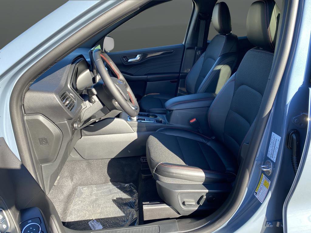 New 2026 Ford Escape ST-Line w/ Tech Pack #1 image 4