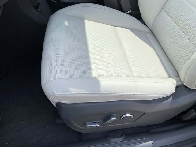 Used 2024 Hyundai Santa Fe Limited image 32