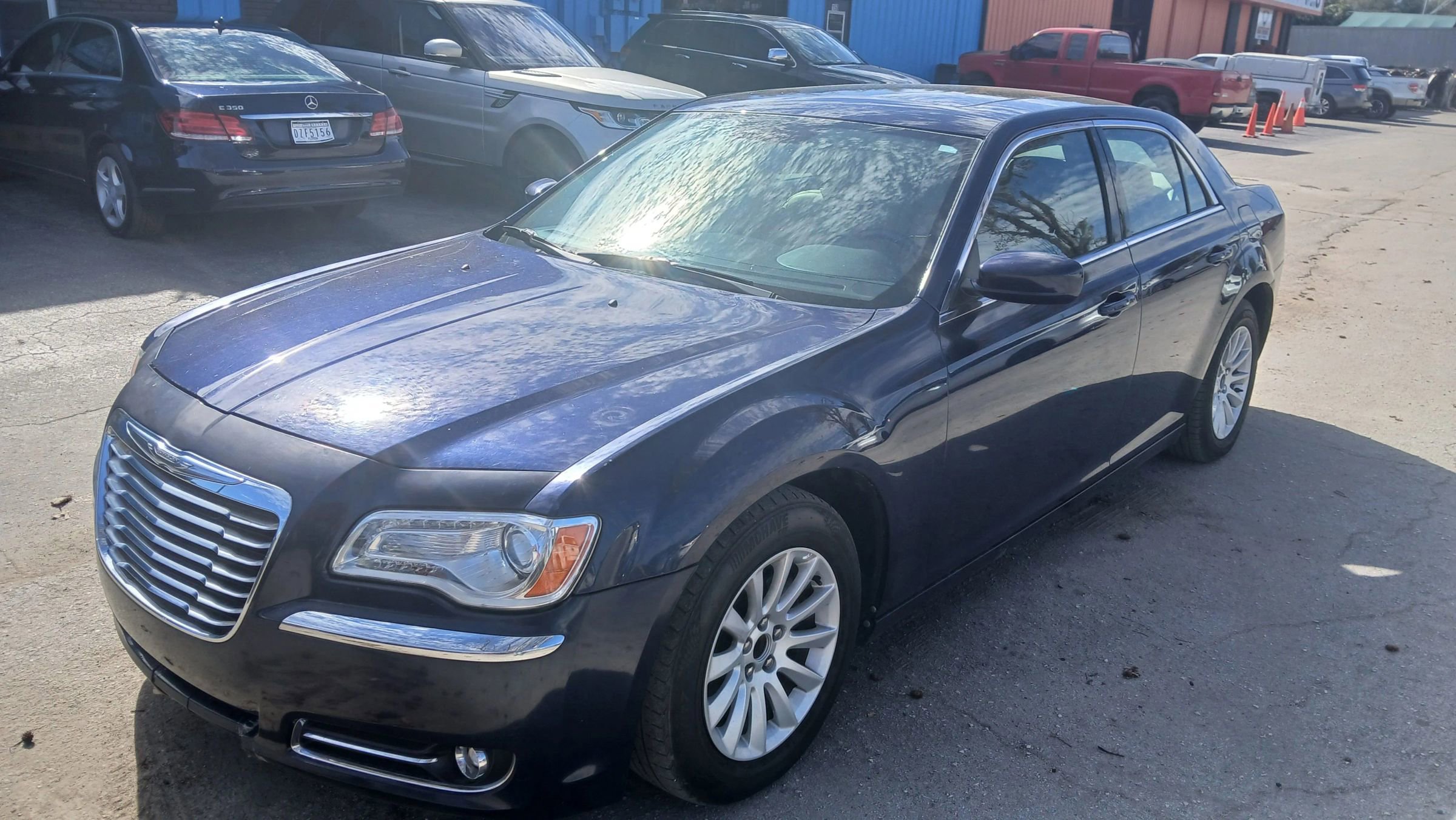 Used 2013 Chrysler 300 w/ Driver Convenience Group RWD image 4