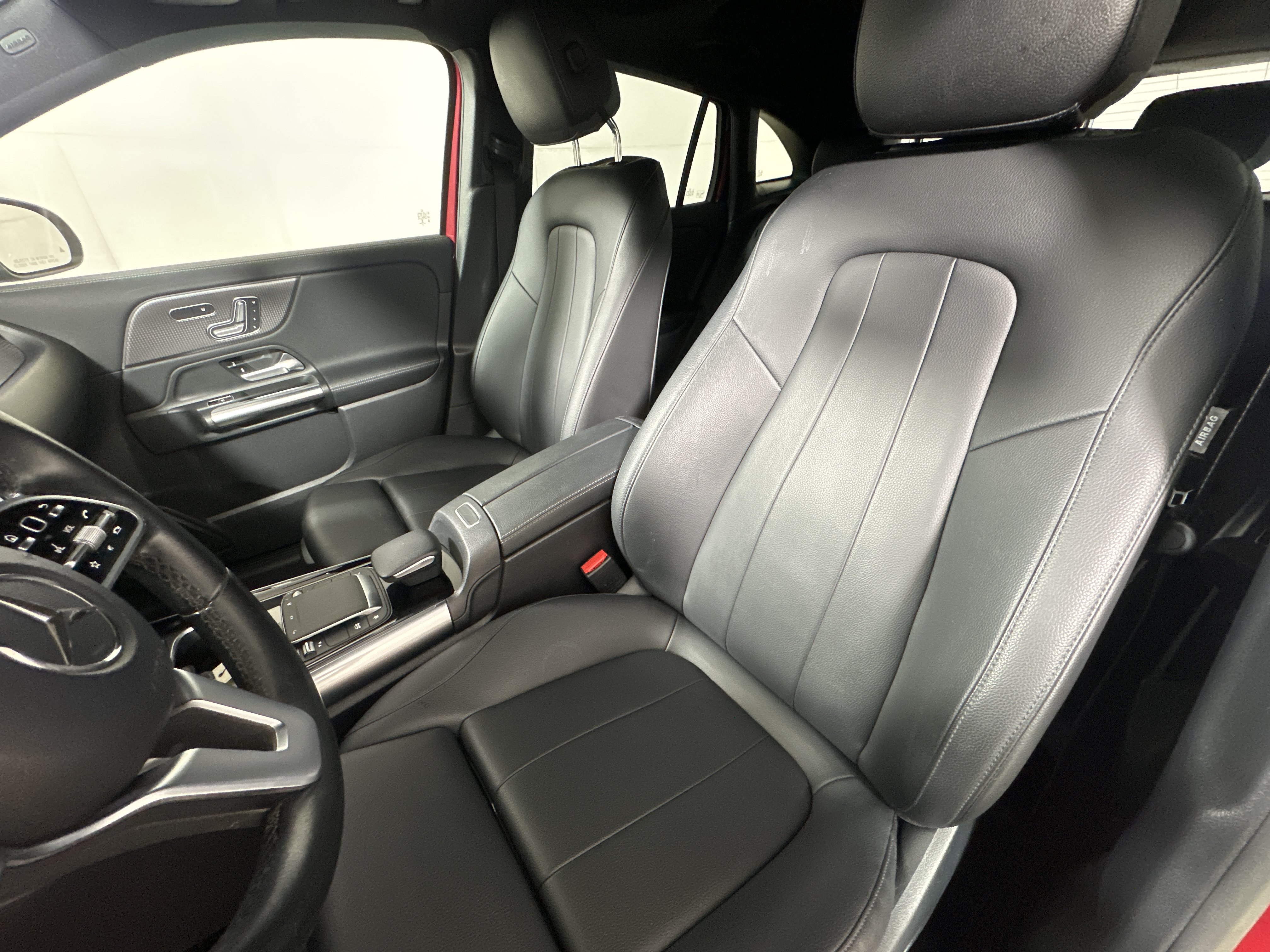 Used 2021 Mercedes-Benz GLA 250 4MATIC image 9