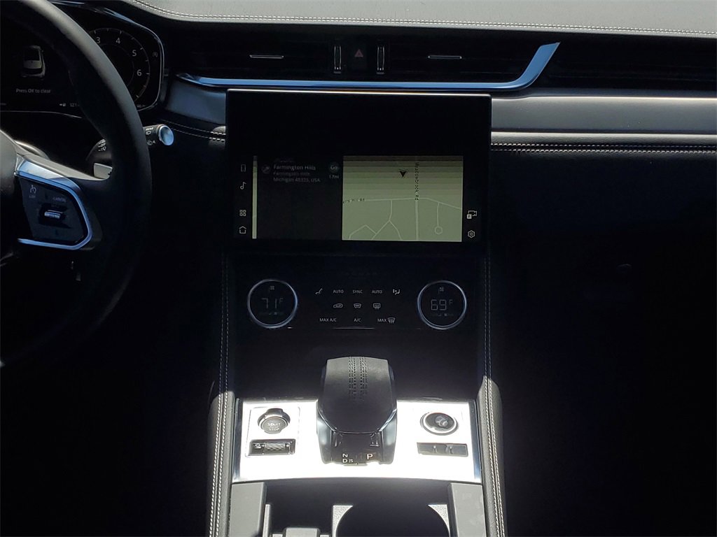 New 2025 Jaguar F-PACE R-Dynamic S image 28