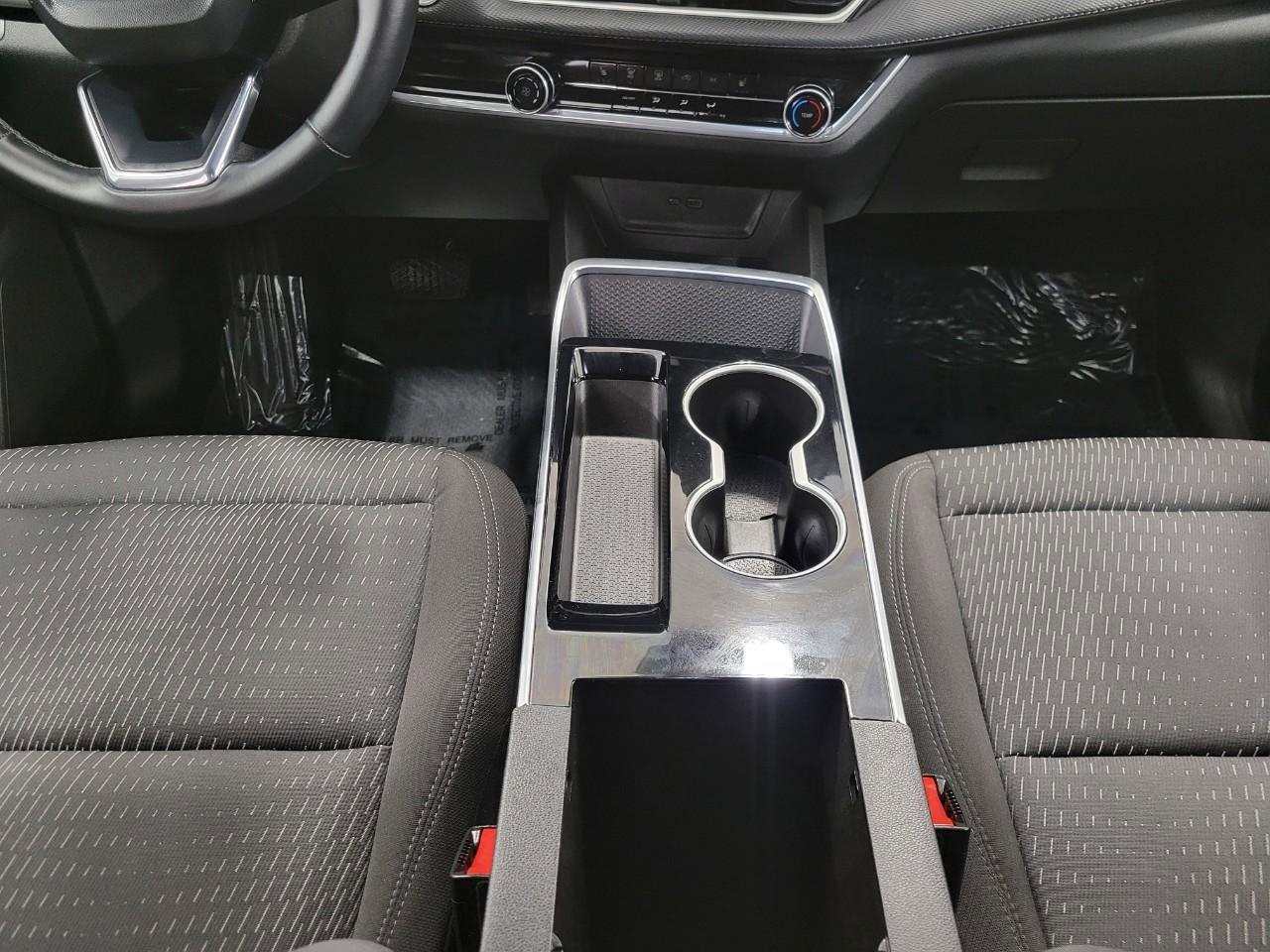 Used 2025 Chevrolet Equinox LT image 17