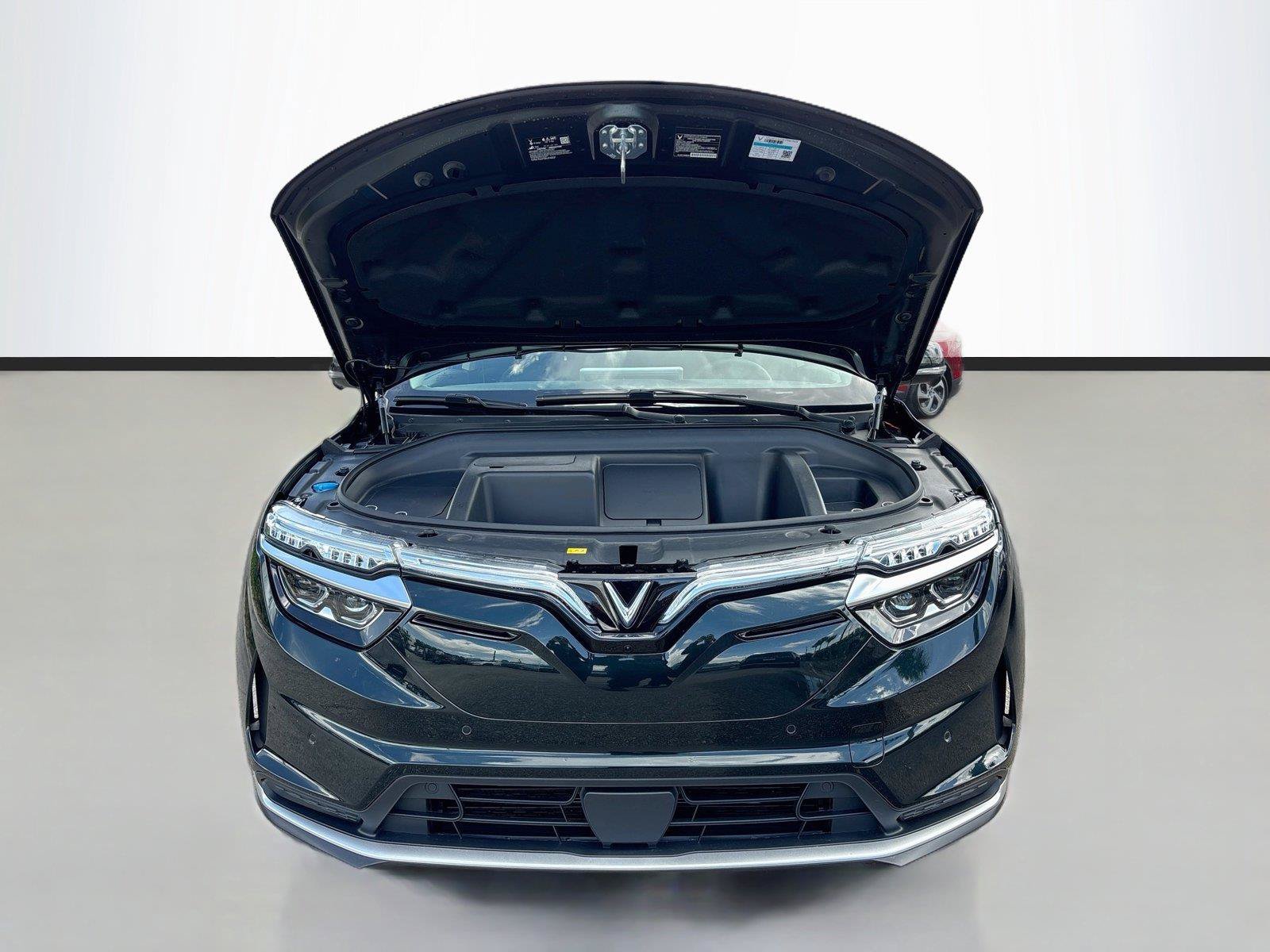 New 2027 VinFast VF 8 Eco AWD/4WD image 32