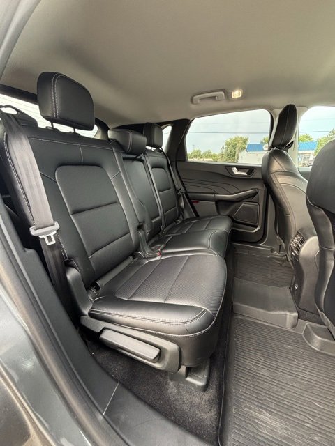 Used 2022 Ford Escape Titanium w/ Class II Trailer Tow Package image 16