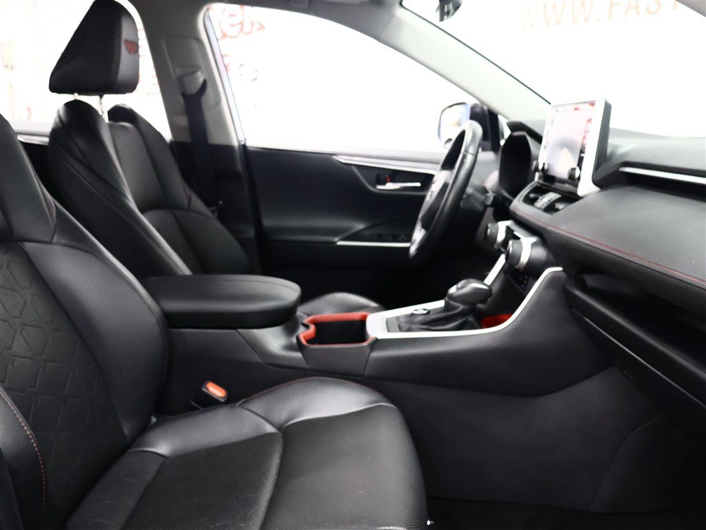 Used 2022 Toyota RAV4 TRD Off-Road AWD/4WD image 19