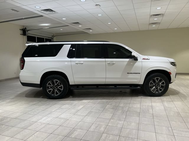 Certified 2024 Chevrolet Suburban Z71 w/ Luxury Package AWD/4WD image 6