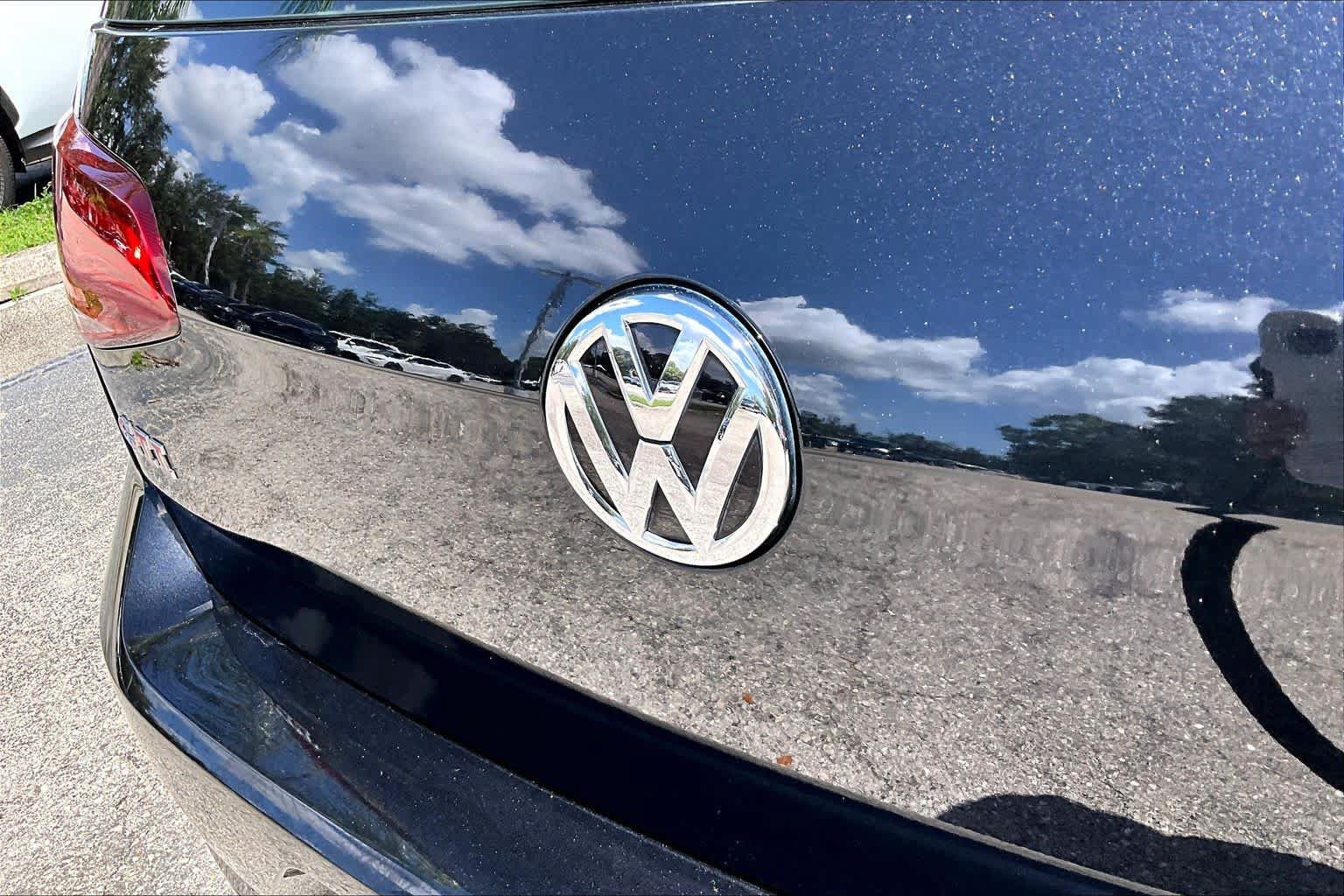 Used 2019 Volkswagen GTI SE w/ SE Experience Package FWD image 31