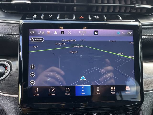 Used 2023 Jeep Grand Cherokee Limited w/ Luxury Tech Group II AWD/4WD image 15