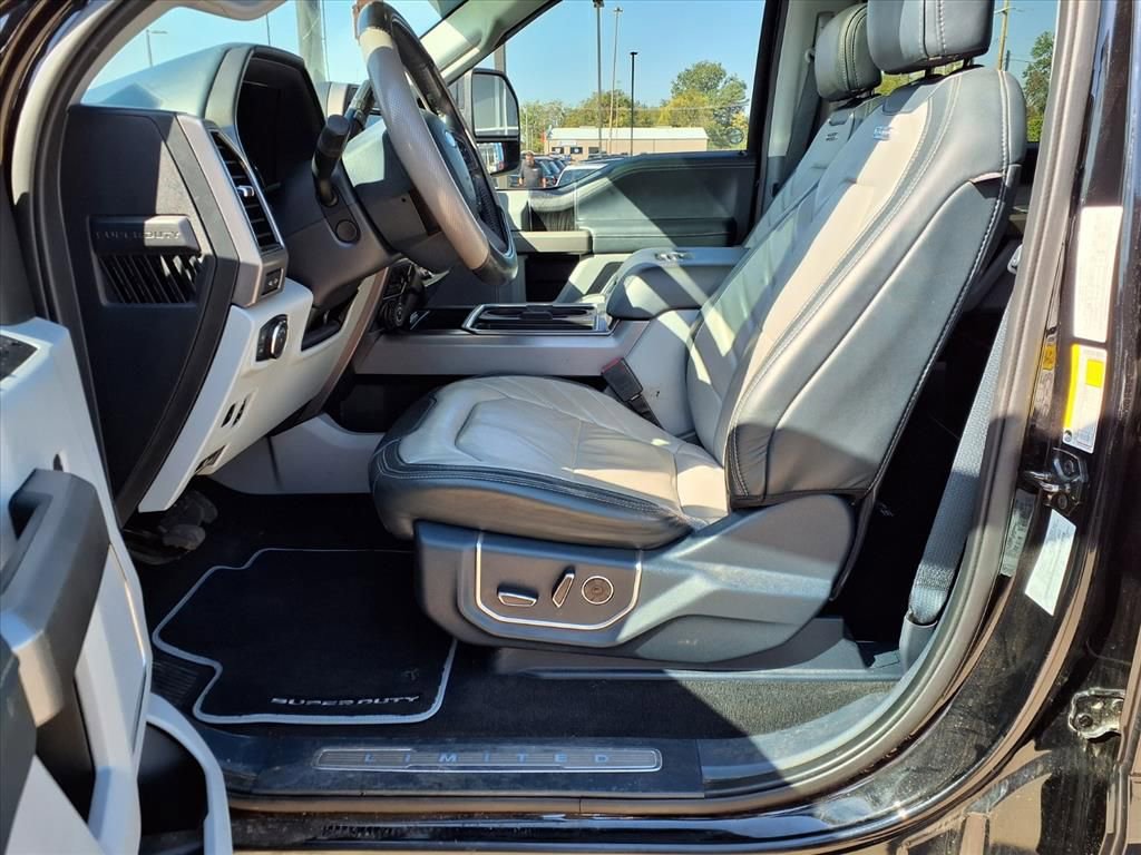 Used 2022 Ford F350 Limited image 20