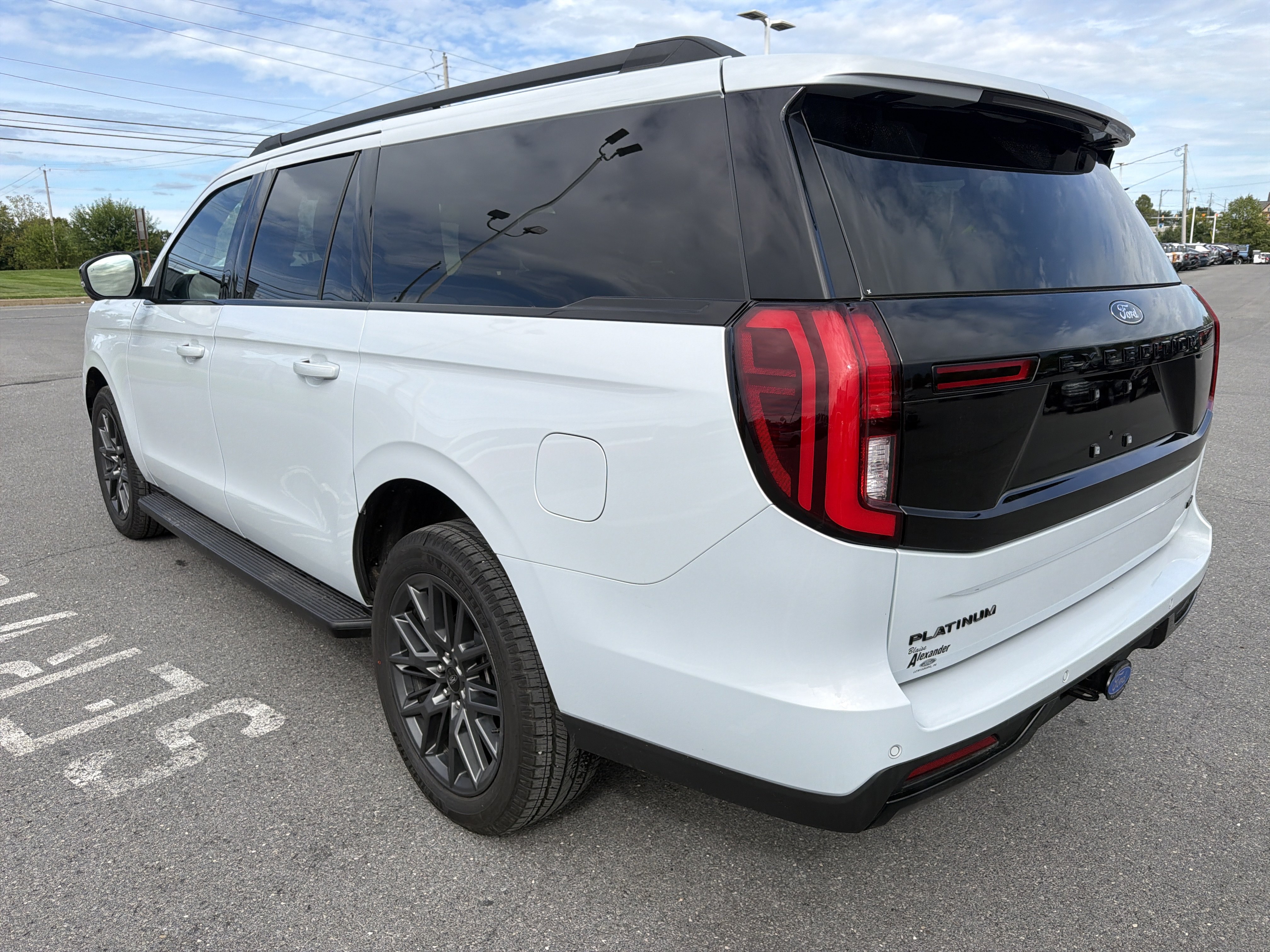 Used 2026 Ford Expedition Max Platinum w/ Stealth Appearance Package AWD/4WD image 6