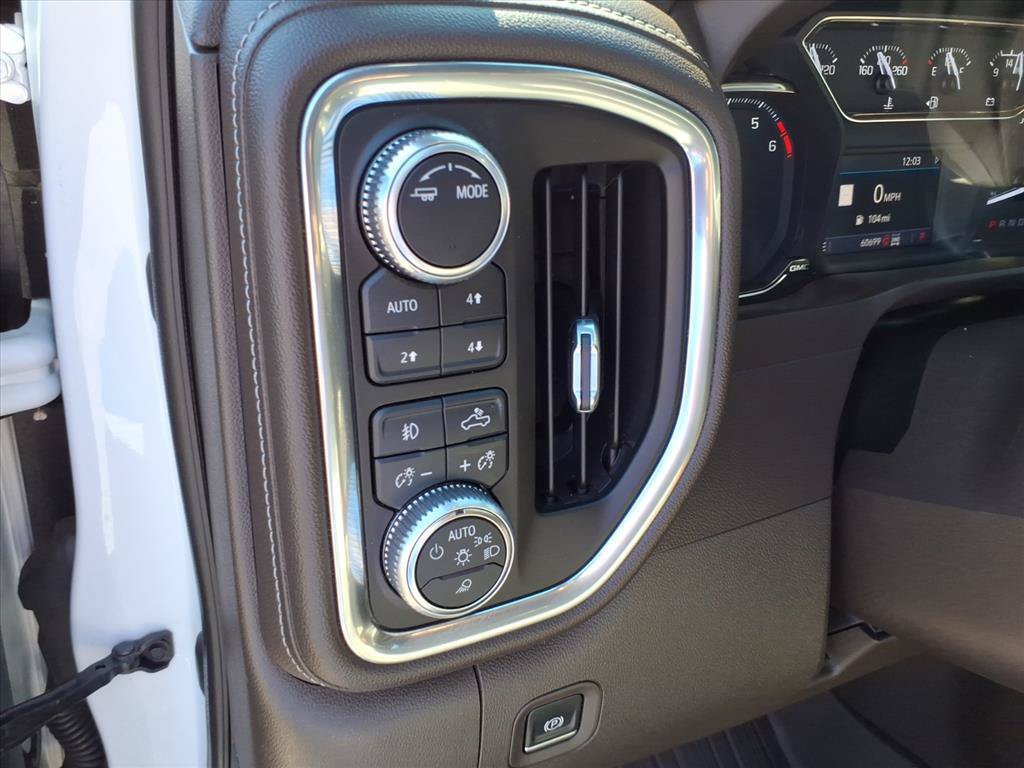 Used 2020 GMC Sierra 1500 SLT w/ SLT Premium Plus Package AWD/4WD image 25
