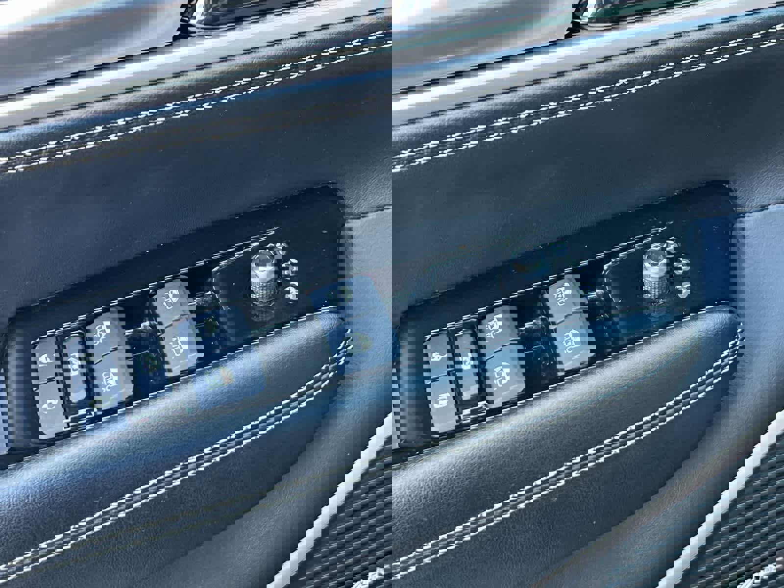 Used 2024 Jeep Wagoneer Series II w/ Flexible Seating Group image 14