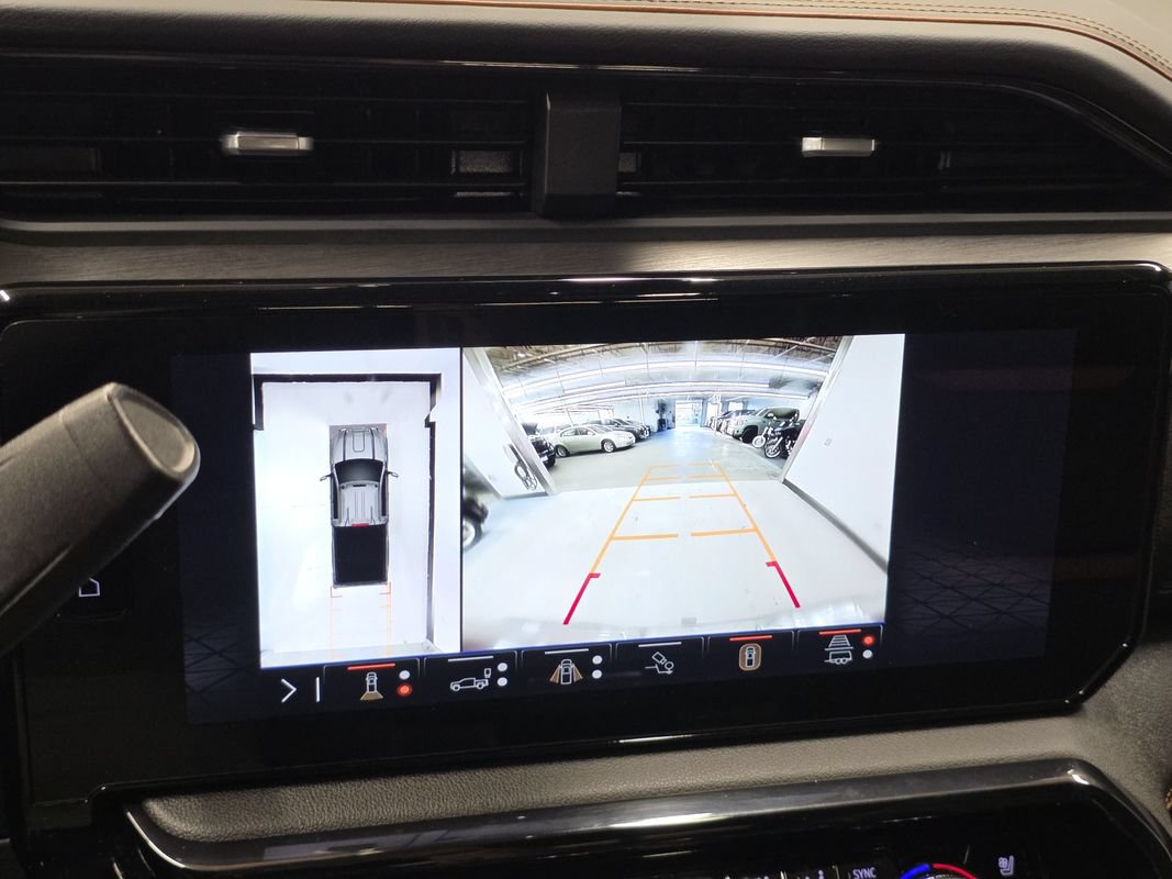 Used 2025 GMC Sierra 2500 AT4 w/ AT4 Premium Plus Package AWD/4WD image 40