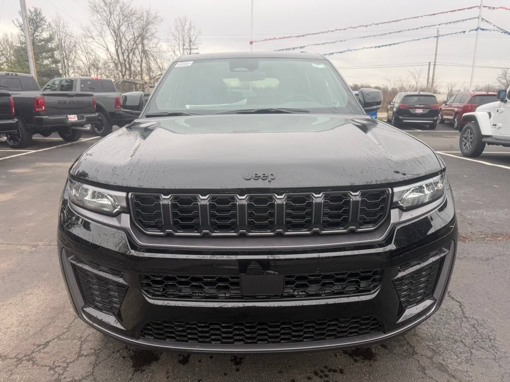 New 2026 Jeep Grand Cherokee Altitude AWD/4WD image 9