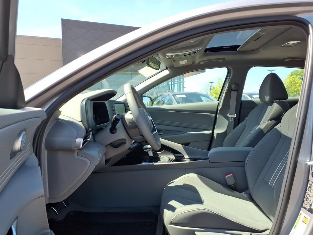 New 2026 Hyundai Elantra SEL Sport Premium FWD image 14