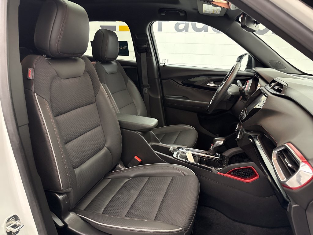 Used 2023 Chevrolet TrailBlazer RS w/ Sun and Liftgate Package AWD/4WD image 29
