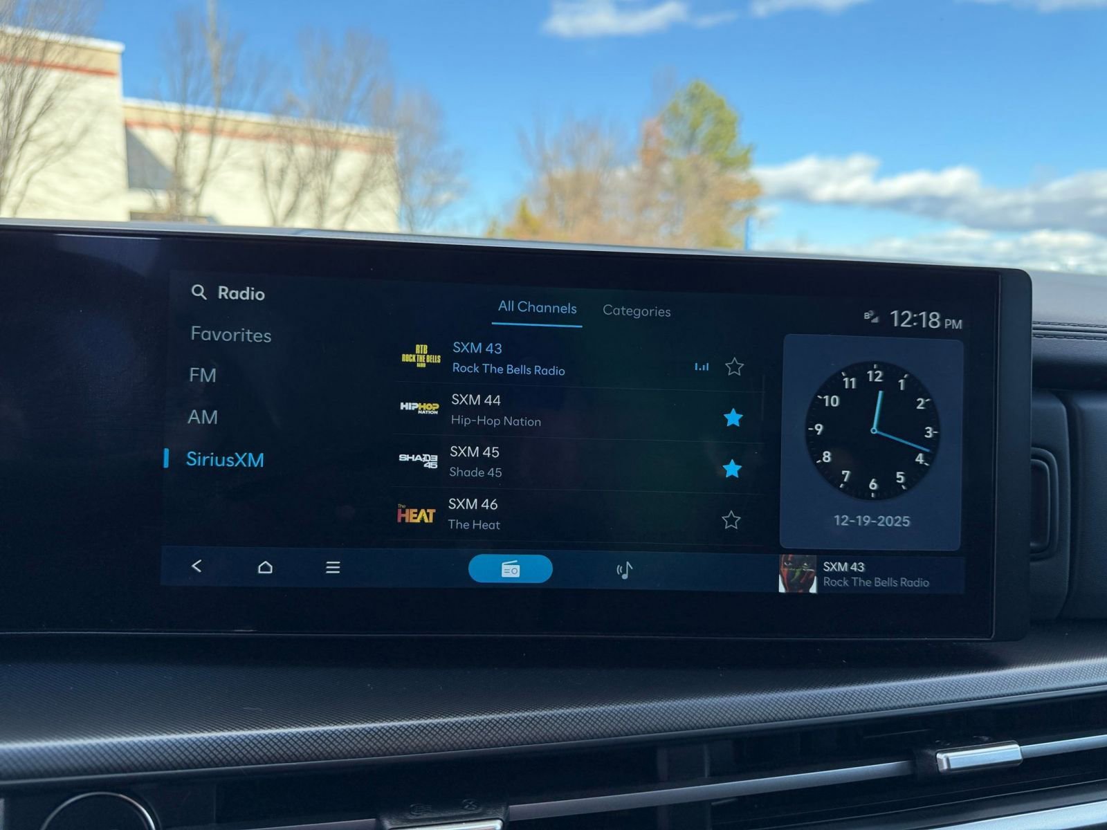 Used 2025 Hyundai Santa Fe SEL image 21