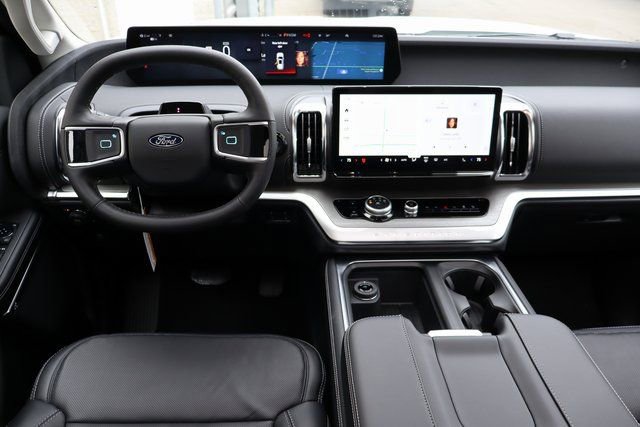 New 2026 Ford Expedition Platinum w/ Driver's Package image 6