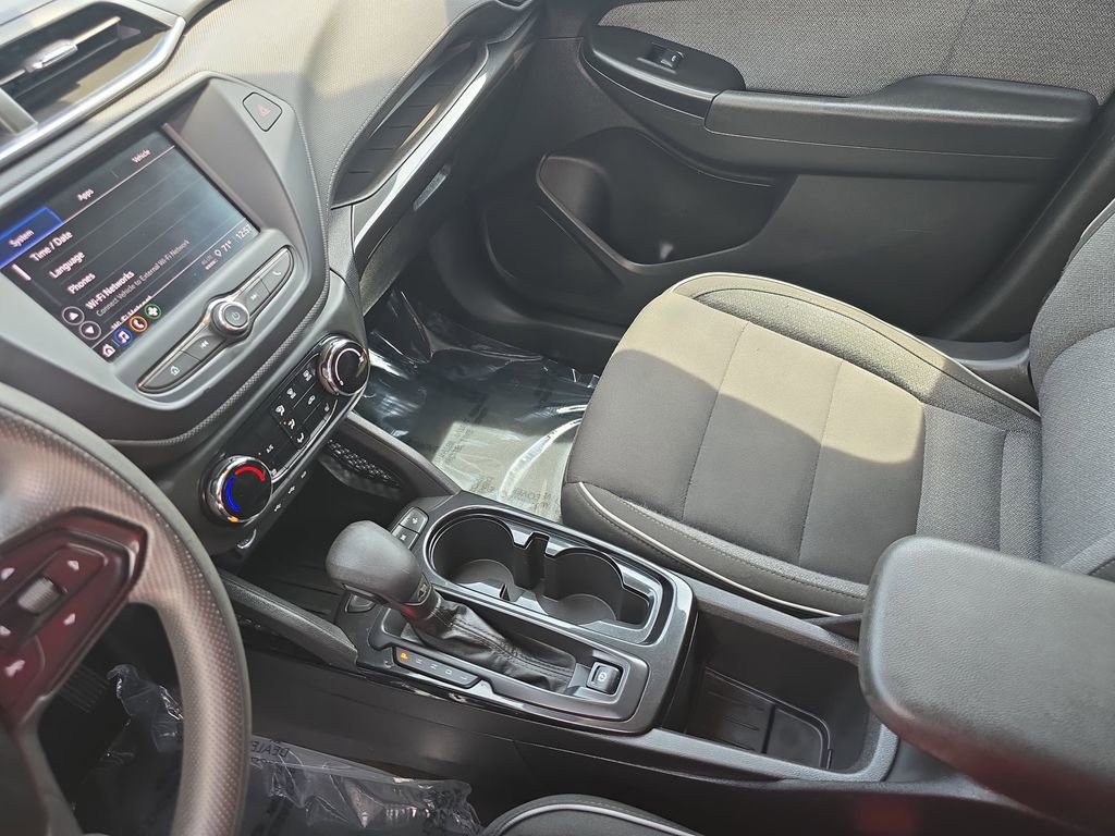 Used 2022 Chevrolet TrailBlazer LT FWD image 23
