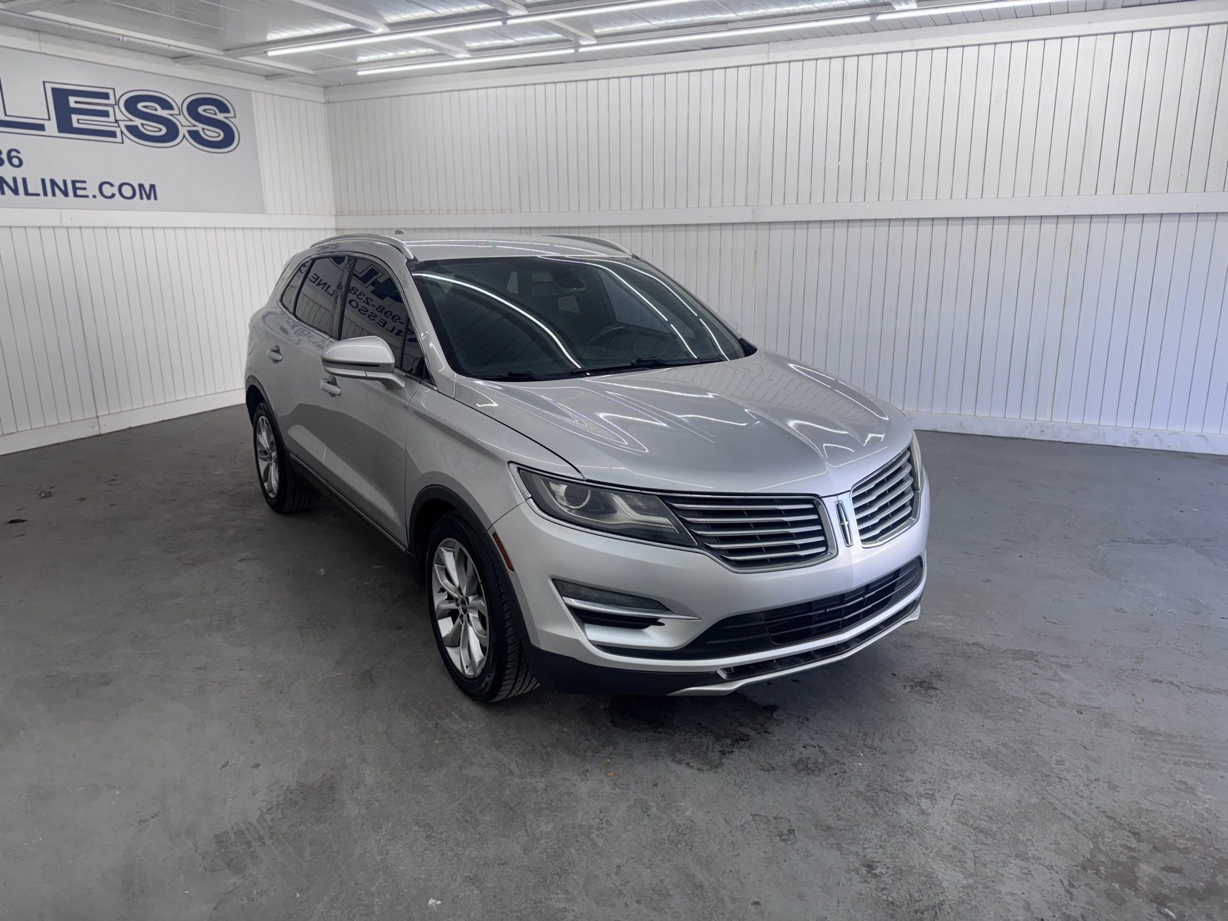 Used 2015 Lincoln MKC FWD w/ Equipment Group 101A Select image 3