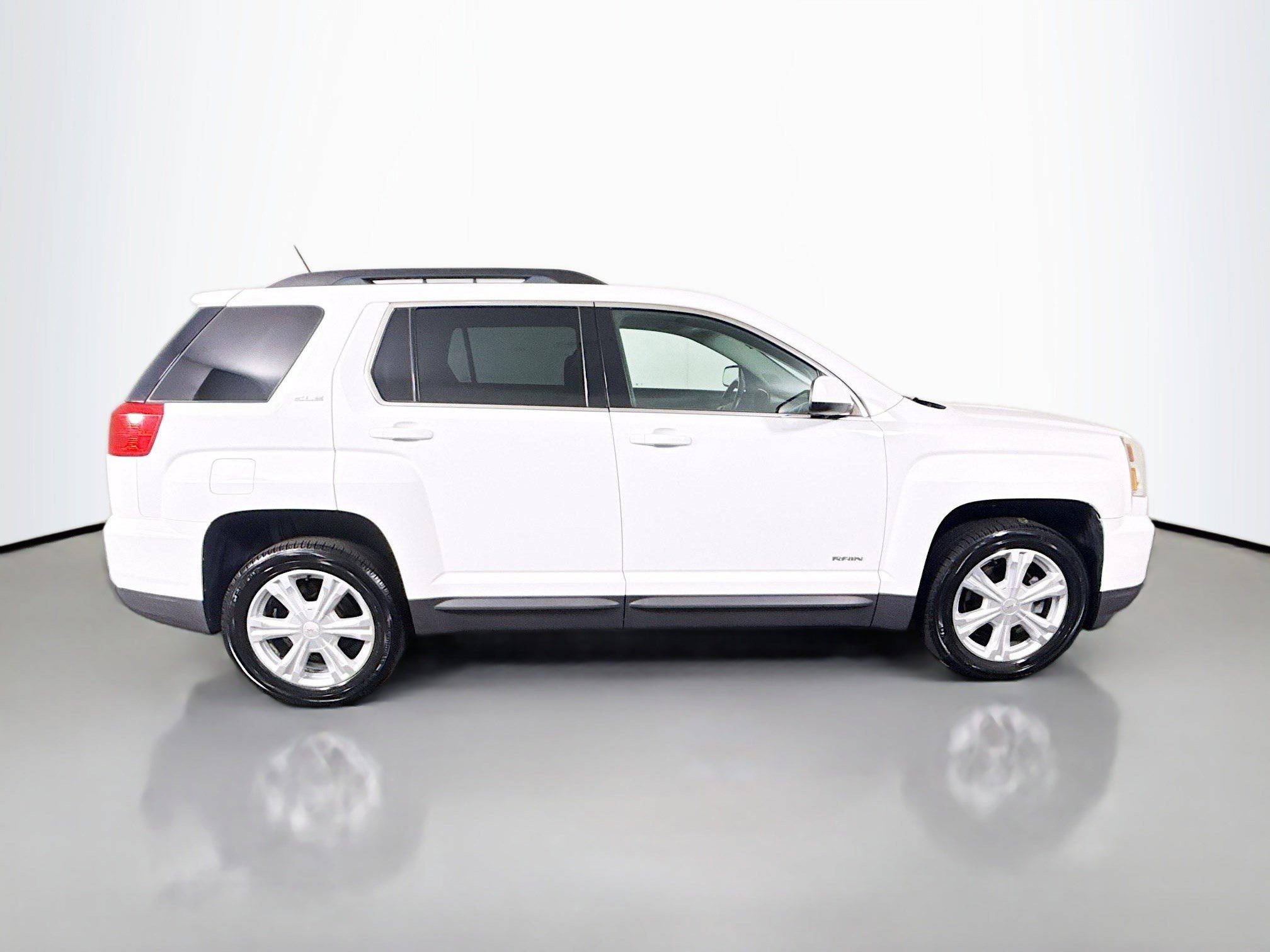 Used 2017 GMC Terrain SLE w/ Convenience Package FWD image 11