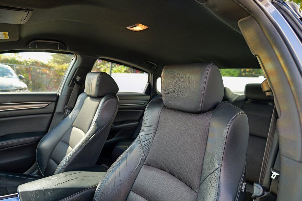 Used 2018 Honda Accord Sport image 21