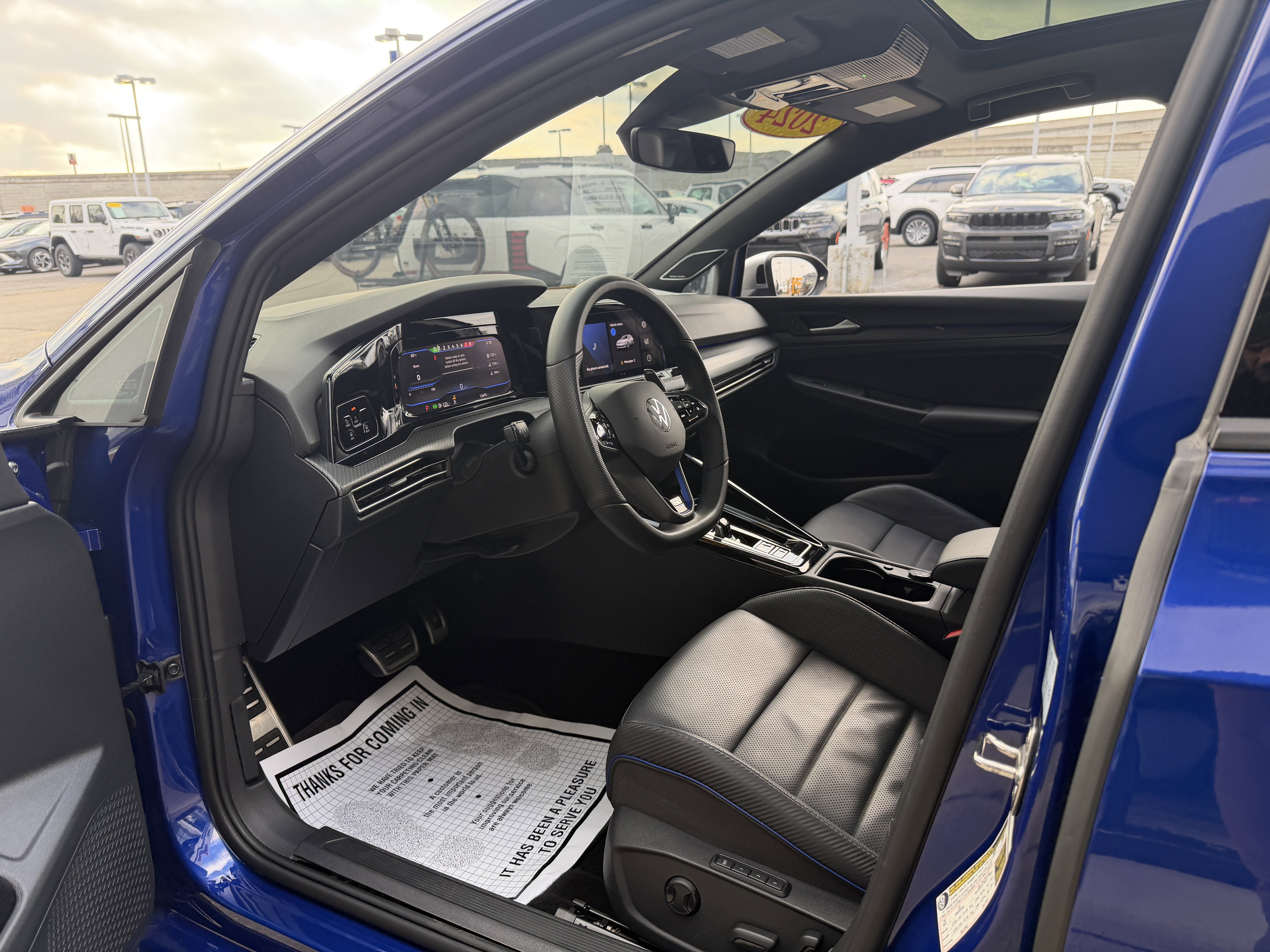 Used 2024 Volkswagen Golf R image 36