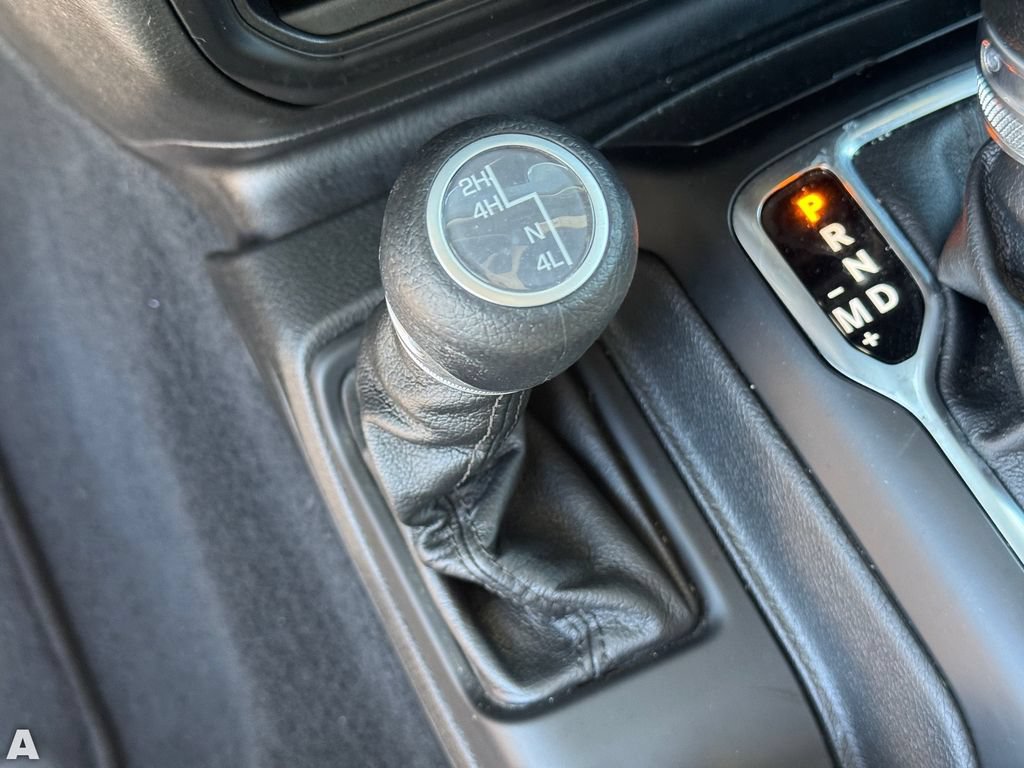 Used 2023 Jeep Wrangler Unlimited Sport AWD/4WD image 28