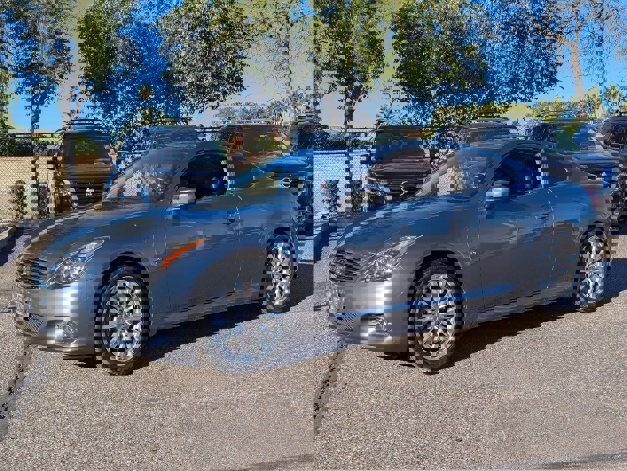 Used 2015 INFINITI Q60 Journey w/ Premium Package image 2