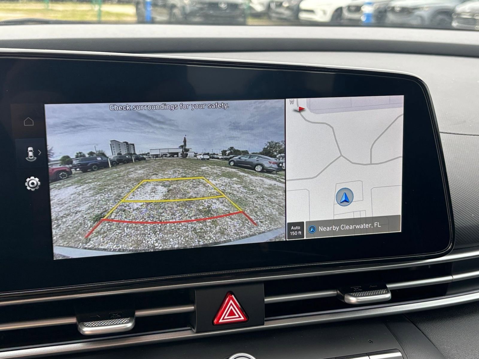 Used 2025 Hyundai Elantra SEL image 17