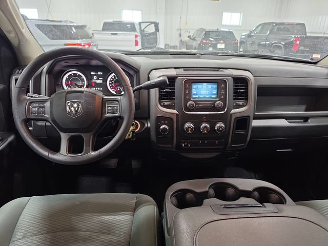 Used 2018 RAM 2500 Tradesman w/ Chrome Appearance Group AWD/4WD image 4