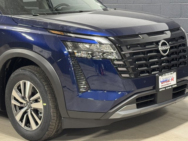 New 2026 Nissan Pathfinder SL image 3