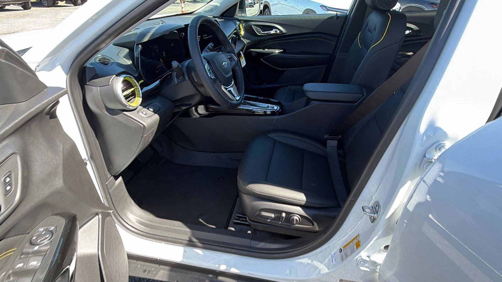 New 2026 Chevrolet Trax ACTIV w/ Driver Confidence Package FWD image 13