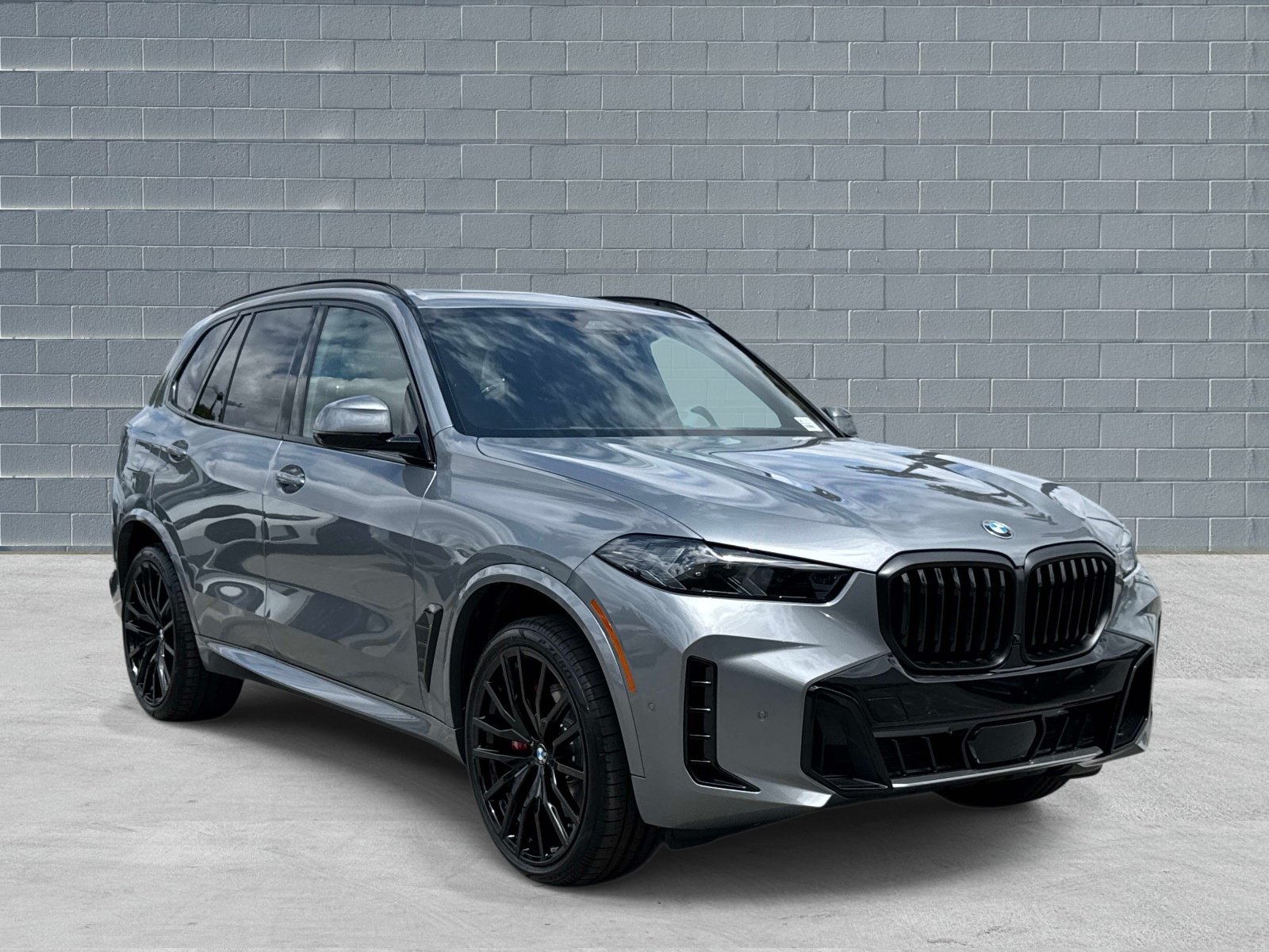New 2026 BMW X5 sDrive40i w/ M Sport Package