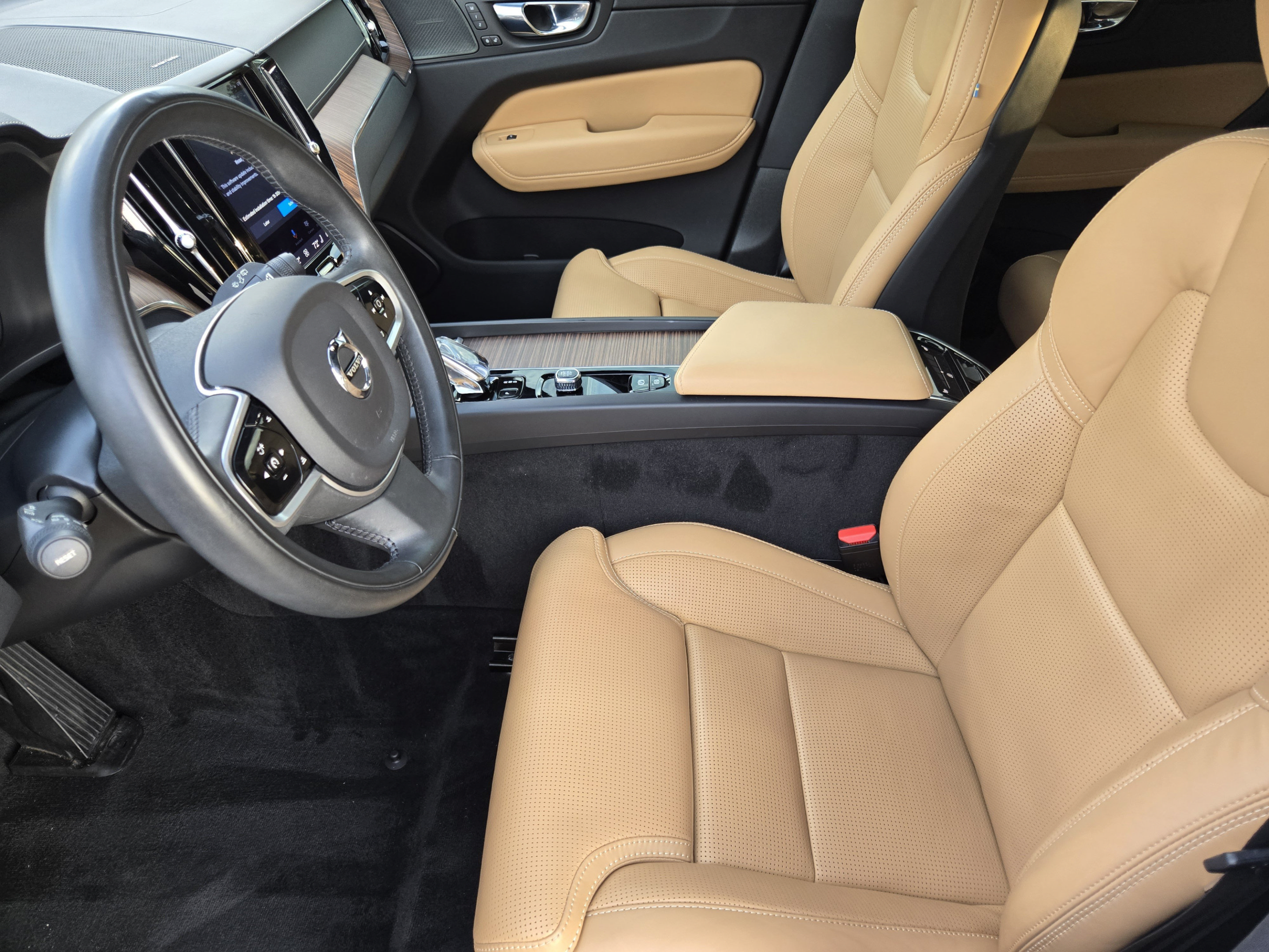 Used 2022 Volvo XC60 B5 Inscription w/ Advanced Package AWD/4WD image 9
