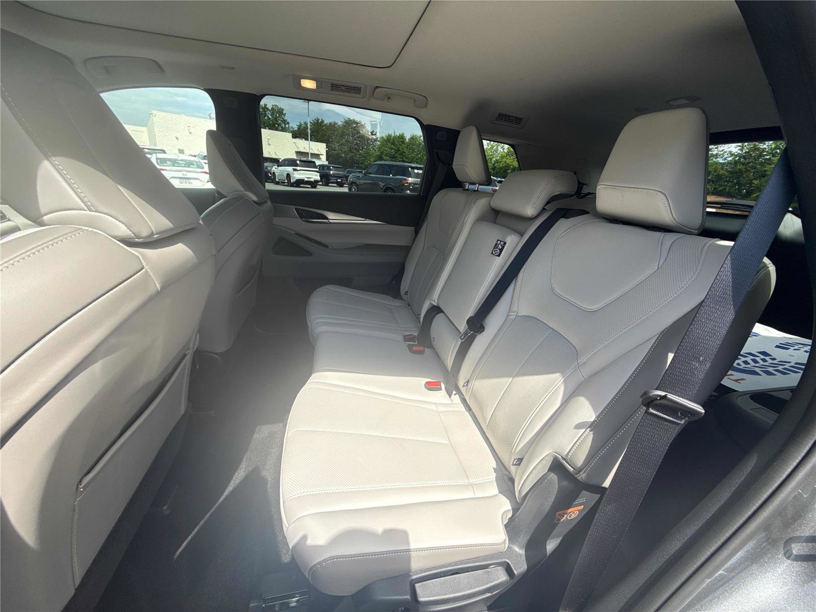 Certified 2026 INFINITI QX60 Pure w/ Cargo Package FWD image 12