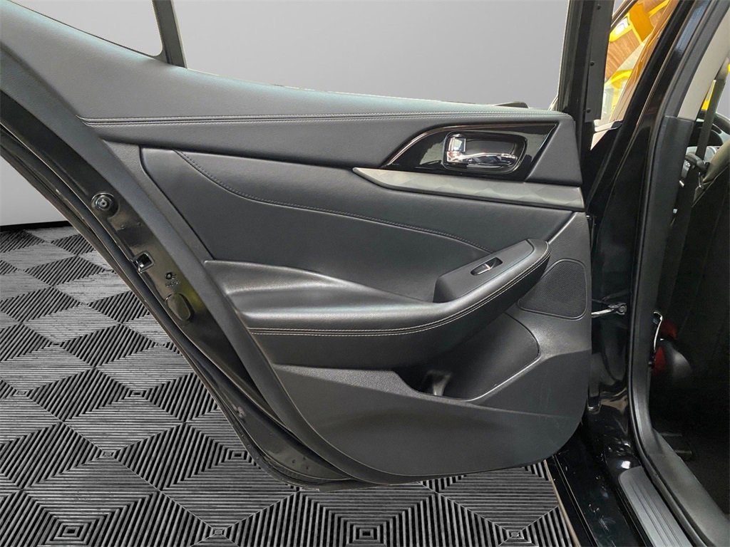 Used 2023 Nissan Maxima SL image 20