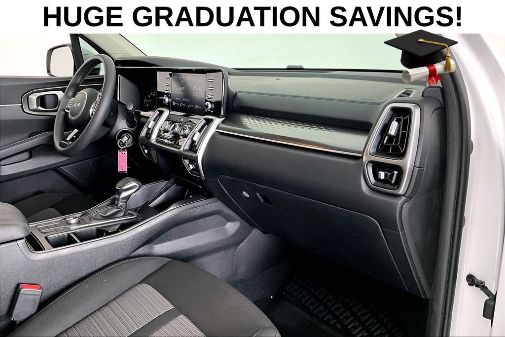Used 2022 Kia Sorento LX FWD image 19