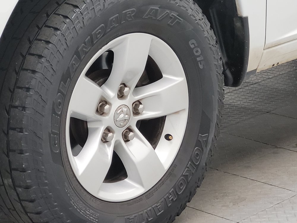 Used 2022 RAM 1500 Classic SLT w/ Electronics Group AWD/4WD image 31