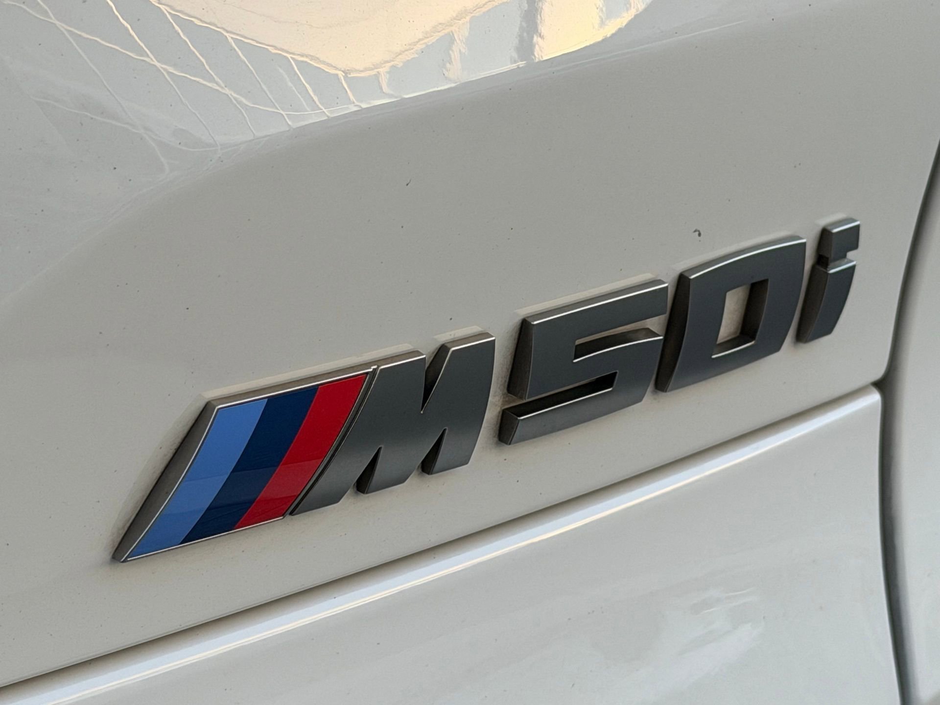 Used 2022 BMW X5 M50i w/ Premium Package image 24