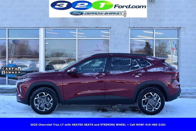 Used 2025 Chevrolet Trax LT w/ LT Convenience Package image 2