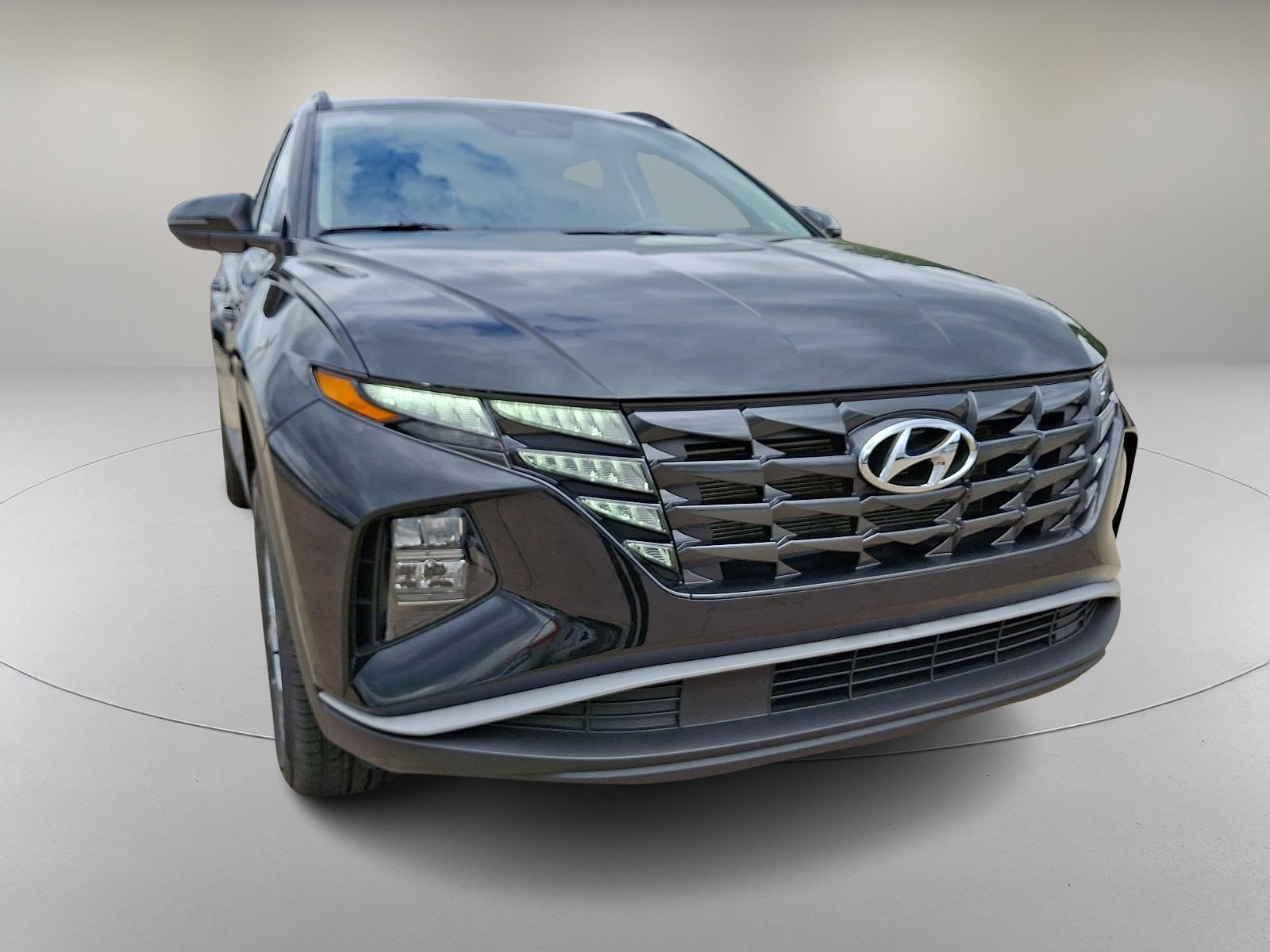 Certified 2023 Hyundai Tucson SEL AWD/4WD image 2